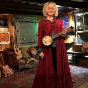 Meet your Posher, Paula